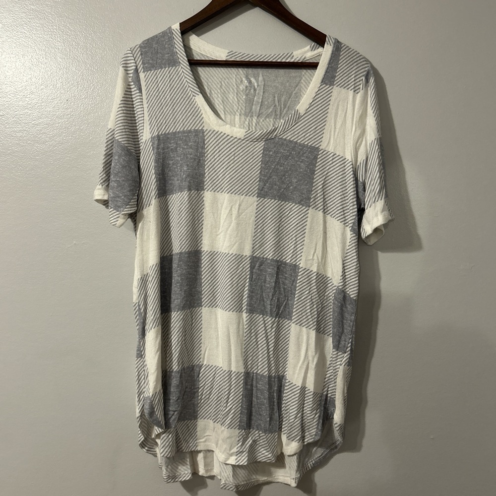 Maurices Gray and Cream Plaid Short Sleeve Top